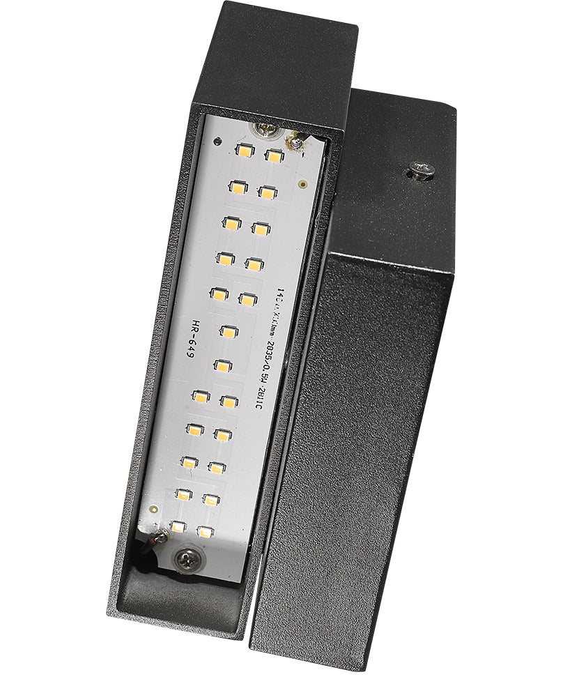 Calico Replaceable LED Outdoor Wall Light-5